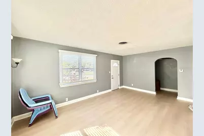 2720 Edwards Avenue S, Saint Petersburg, FL 33705 - Photo 6