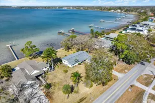 400 Shore Dr E, Oldsmar, FL 34677 - Photo 10