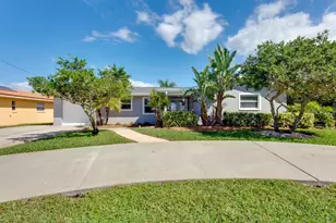 4165 13th Ln NE, Saint Petersburg, FL 33703 - Photo 2
