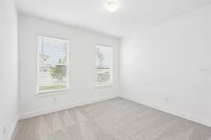 9927 Johnson Oaks Gln, Parrish, FL 34219 - Photo 12