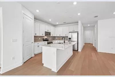 9927 Johnson Oaks Glen, Parrish, FL 34219 - Photo 4