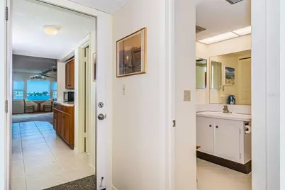 4750 Cove Circle #406, Saint Petersburg, FL 33708 - Photo 2