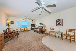 4750 Cove Cir, Saint Petersburg, FL 33708 - Photo 12