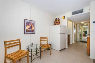 4750 Cove Cir, Saint Petersburg, FL 33708 - Photo 10