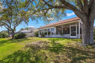 523 Padua Cir NE, Saint Petersburg, FL 33703 - Photo 18
