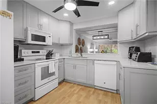 741 Landover Cir, Naples, FL 34104 - Photo 10