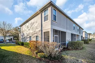 1943 Greenwood Valley Dr, Plant City, FL 33563 - Photo 4