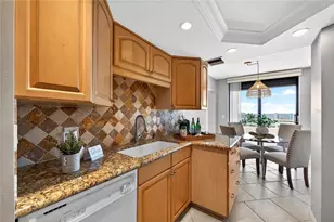 5950 Pelican Bay Plaza S, Gulfport, FL 33707 - Photo 14