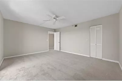 5950 Pelican Bay Plaza S #2E, Gulfport, FL 33707 - Photo 42