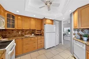 5950 Pelican Bay Plaza S, Gulfport, FL 33707 - Photo 18