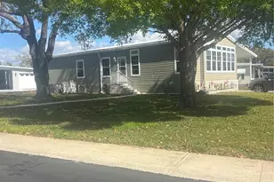 105 Freedom Ct, Palm Harbor, FL 34684 - Photo 4