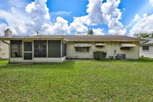 2955 Briar Cliff Dr, Palm Harbor, FL 34684 - Photo 32