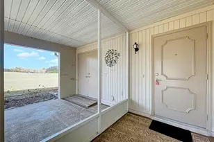 2102 Hembury Pl SE, Sun City Center, FL 33573 - Photo 12