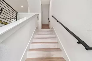 3840 Pompano Dr SE, Saint Petersburg, FL 33705 - Photo 32