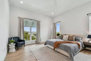 3840 Pompano Dr SE, Saint Petersburg, FL 33705 - Photo 6