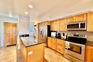 821 Bahia Del Sol Dr, Ruskin, FL 33570 - Photo 4
