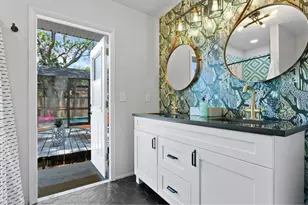 11208 Duncan St, Seminole, FL 33772 - Photo 8