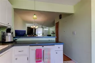 4710 Bay St NE, Saint Petersburg, FL 33703 - Photo 14