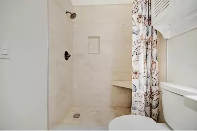 650 Pinellas Point Drive S #205, Saint Petersburg, FL 33705 - Photo 12