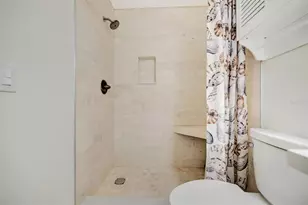 650 Pinellas Point Dr S, Saint Petersburg, FL 33705 - Photo 12