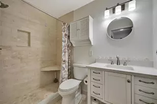 650 Pinellas Point Dr S, Saint Petersburg, FL 33705 - Photo 10