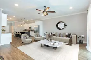 1273 Savona Dr NE, Saint Petersburg, FL 33702 - Photo 6