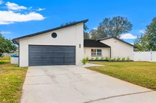 11876 Marla Ln, Seminole, FL 33772 - Photo 6