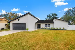 11876 Marla Ln, Seminole, FL 33772 - Photo 8