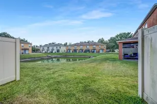 6928 Hawthorne Trace Ln, Riverview, FL 33578 - Photo 30