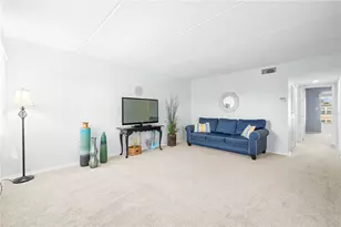 11720 Park Blvd, Seminole, FL 33772 - Photo 4