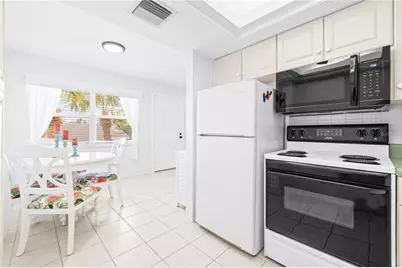 11720 Park Boulevard #302, Seminole, FL 33772 - Photo 8