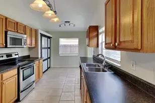 1421 Mohrlake Dr, Brandon, FL 33511 - Photo 20