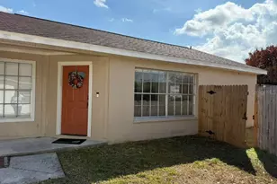 1421 Mohrlake Dr, Brandon, FL 33511 - Photo 8