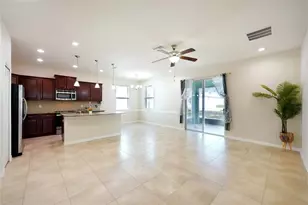 11129 Kiskadee Cir, New Port Richey, FL 34654 - Photo 2