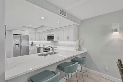 544 Pinellas Bayway S #TH13, Tierra Verde, FL 33715 - Photo 10