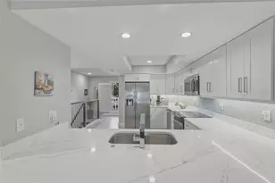 544 Pinellas Bayway S, Tierra Verde, FL 33715 - Photo 10