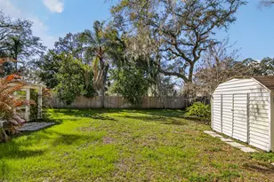 815 W Lowry Ln, Tampa, FL 33604 - Photo 28