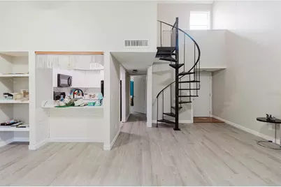 4835 Puritan Circle #121, Tampa, FL 33617 - Photo 6