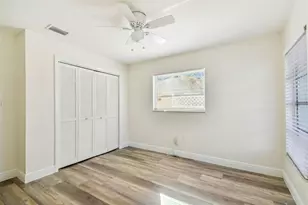 3165 Woodmont Dr, Sarasota, FL 34232 - Photo 32