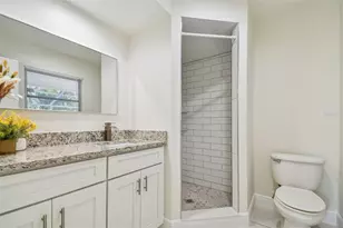 3165 Woodmont Dr, Sarasota, FL 34232 - Photo 38