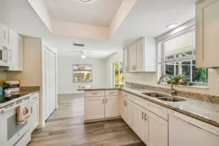 3165 Woodmont Dr, Sarasota, FL 34232 - Photo 18