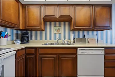 9425 Blind Pass Road #1006, Saint Pete Beach, FL 33706 - Photo 10