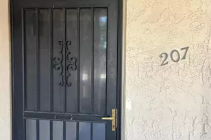 7951 58th Ave N, Saint Petersburg, FL 33709 - Photo 4