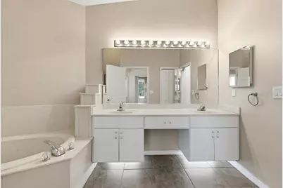 5205 Fairway One Drive, Valrico, FL 33596 - Photo 18