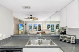51 Island Way, Clearwater Beach, FL 33767 - Photo 24