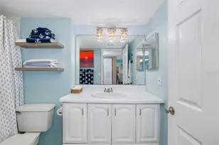 51 Island Way, Clearwater Beach, FL 33767 - Photo 8