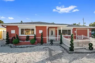 58 Lido Dr, Saint Pete Beach, FL 33706 - Photo 2