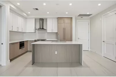 275 1st Ave S #1008, Saint Petersburg, FL 33701 - Photo 12