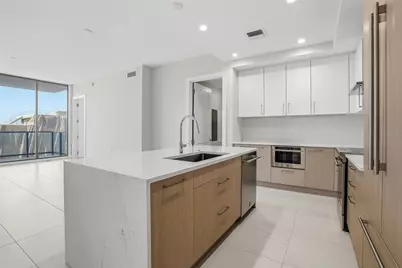 275 1st Ave S #1008, Saint Petersburg, FL 33701 - Photo 6