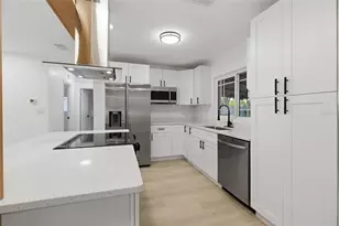 4430 1st Way NE, Saint Petersburg, FL 33703 - Photo 10